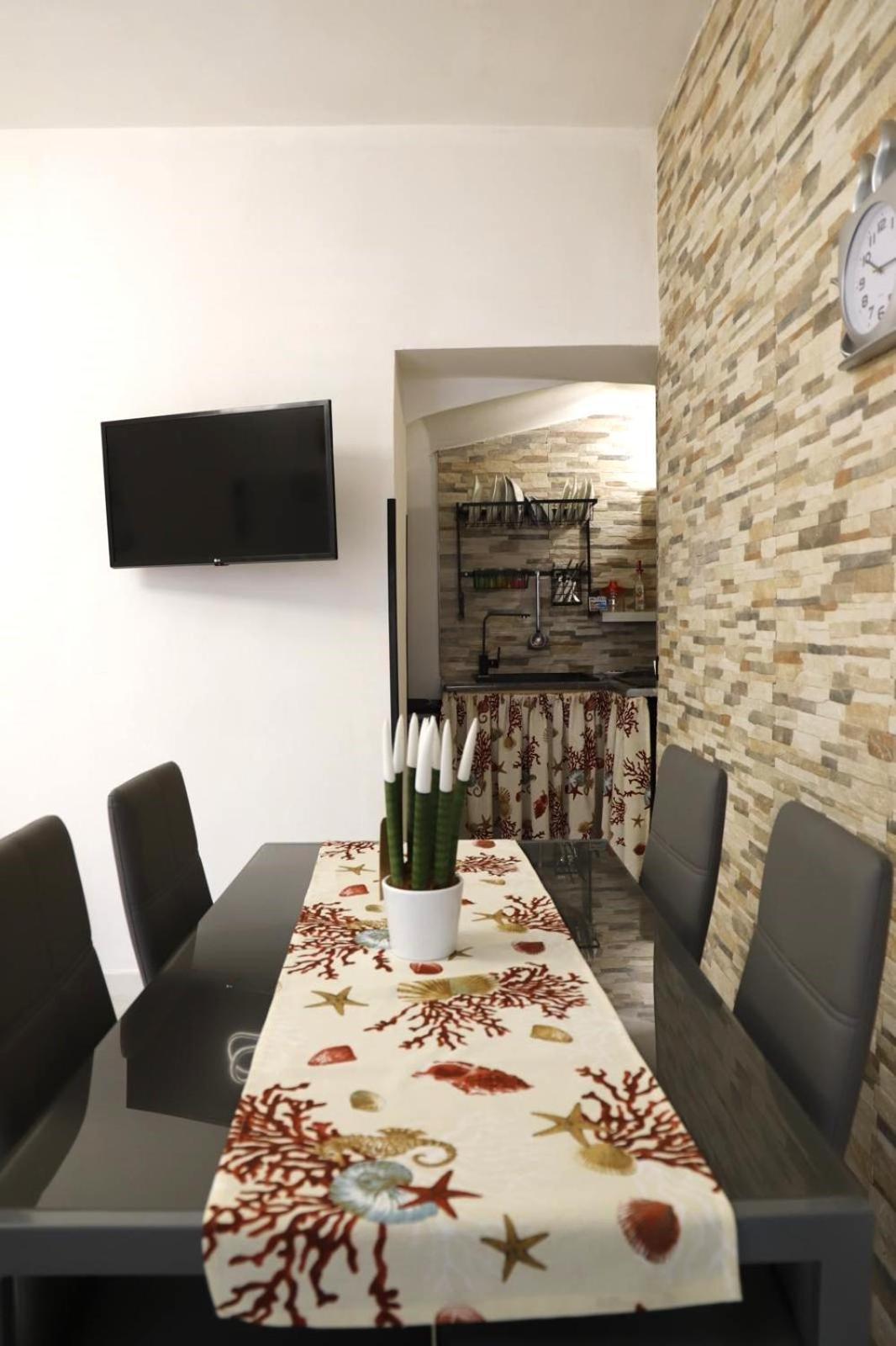 Lo Scarrozzo Room Palermo Bagian luar foto