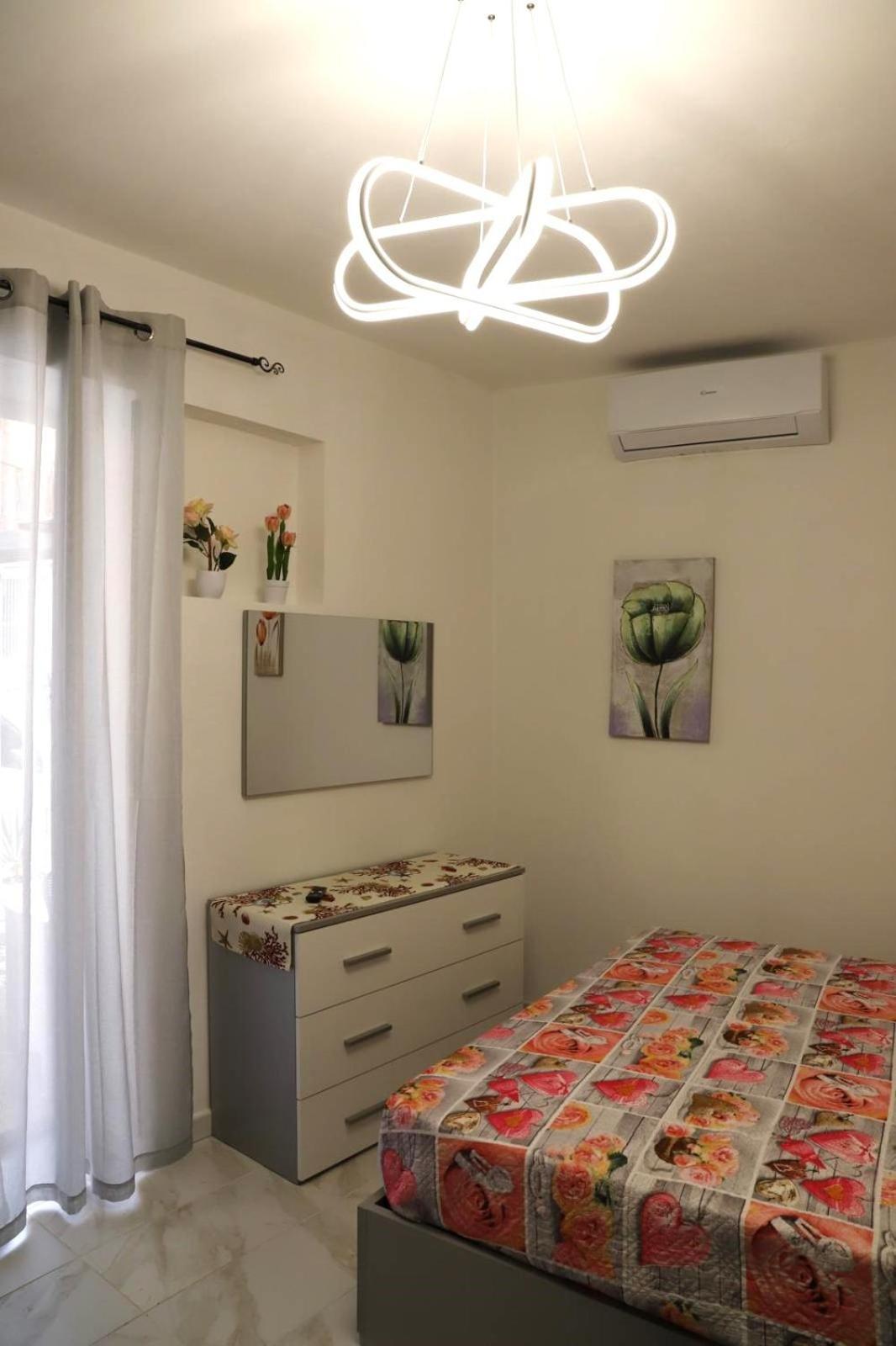 Lo Scarrozzo Room Palermo Bagian luar foto